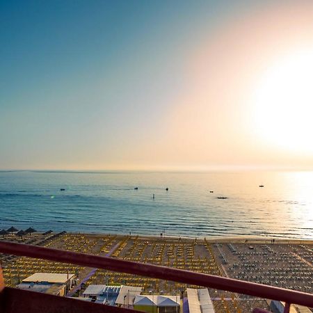 Hotel Atlantic Vista Mare 페자로 외부 사진