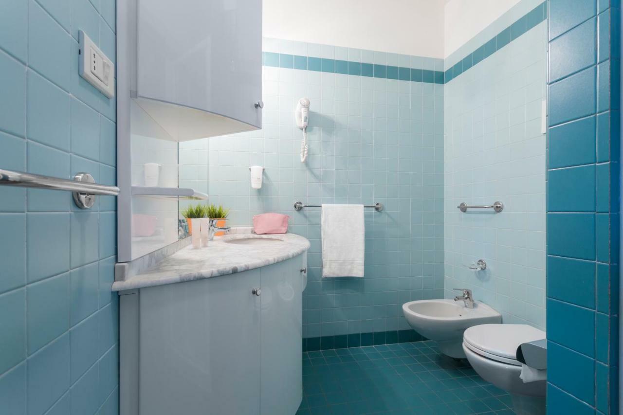 Hotel Atlantic Vista Mare 페자로 외부 사진