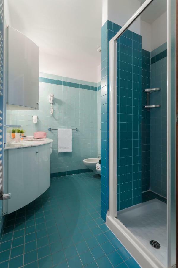 Hotel Atlantic Vista Mare 페자로 외부 사진