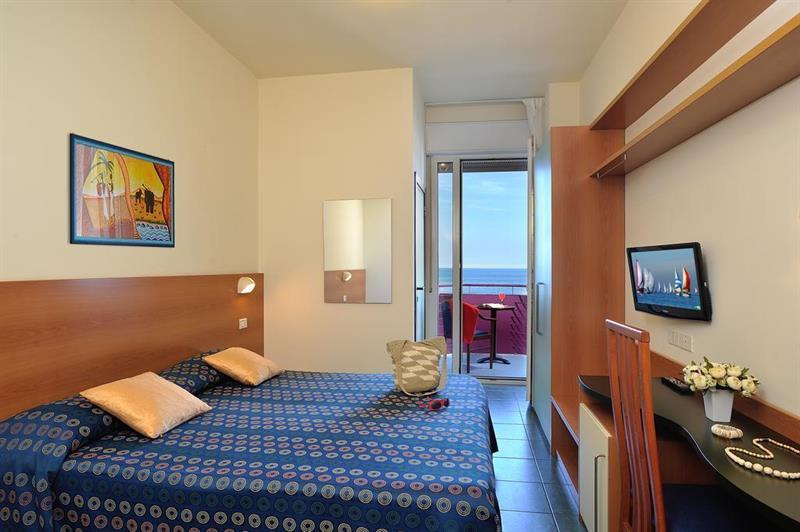 Hotel Atlantic Vista Mare 페자로 외부 사진